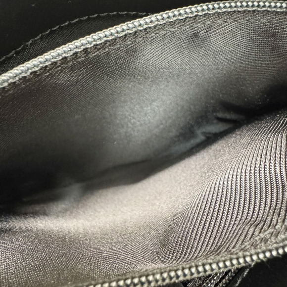 GUCCI Black Leather Shoulder Bag - Picture 13 of 13
